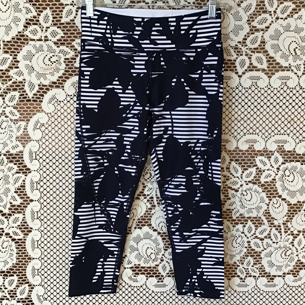 NWOT Tommy Hilfiger Sport Leggings Size Small